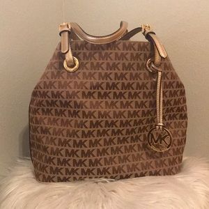 Michael Kors purse
